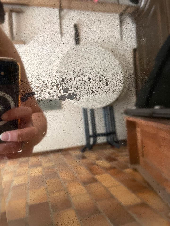 Antiker Spiegel mit Unterschrank in Belm