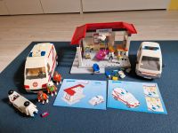 Playmobil  Ambulanz mit 2 Rettungswagen und Zubehör Essen - Essen-Kray Vorschau