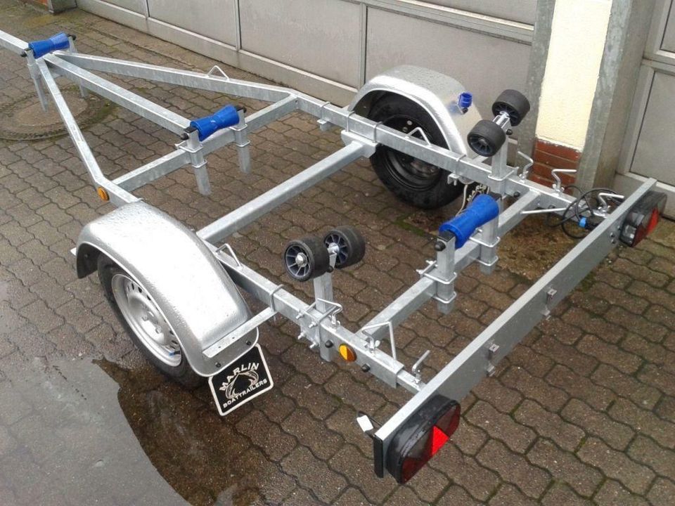 Trailer Marlin BT klein 750 Bootsanhänger 750kg Straßentrailer in Neuruppin