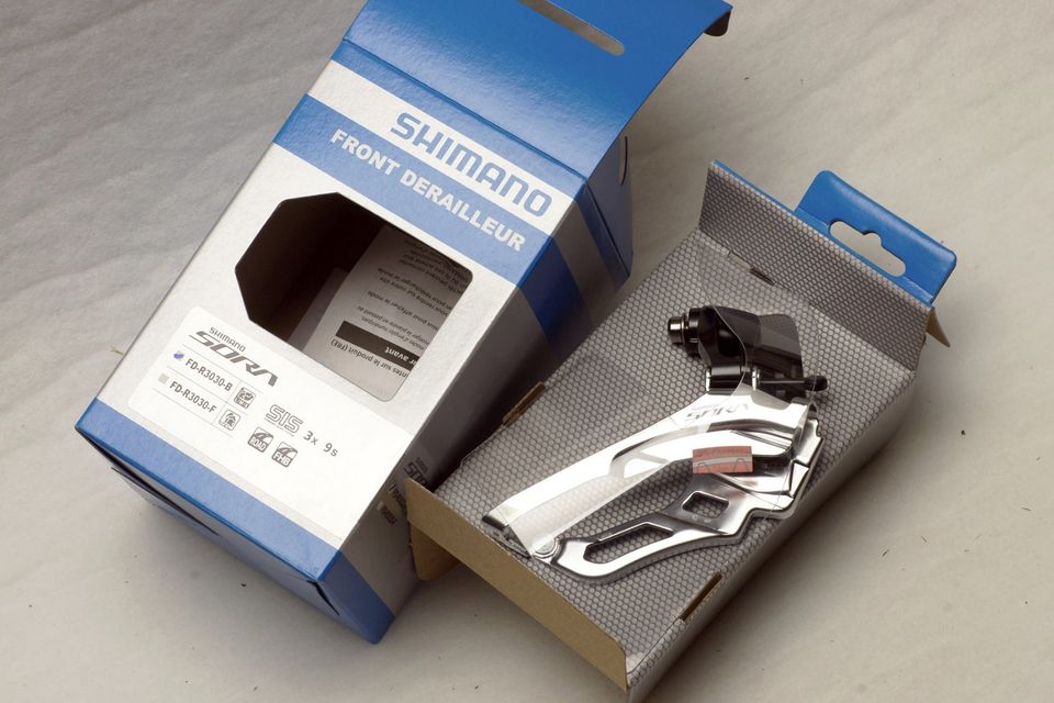 SHIMANO SORA FD-R3030-B, 3x9-fach Umwerfer Schelle 34,9mm in Gröbenzell