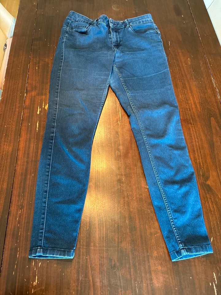 Vero Moda Jeans mid rise slim Gr. M/30 in München