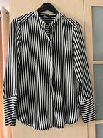 s.Oliver festliche seidige Bluse weiss/schwarz Gr.M NEU!!! Nordrhein-Westfalen - Wermelskirchen Vorschau