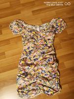 Zara Floral Ruched Puff Draped Sommer Kleid Größe 36/38 Hessen - Gründau Vorschau