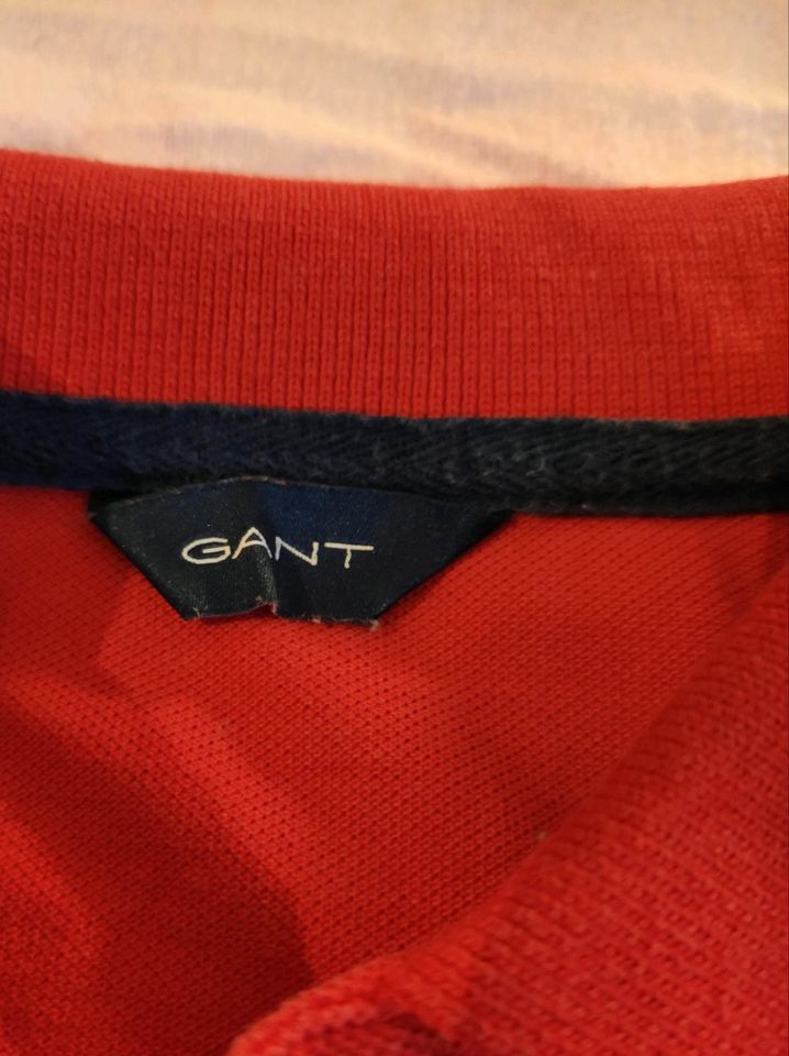 Classic Damen Poloshirt Polohemd von Gant in rot, old money, golf in Hannover