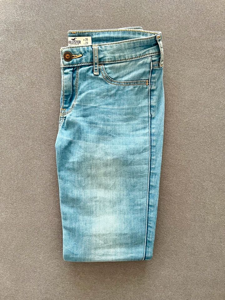 Hollister Jeans 3R W26 L29 in Gießen