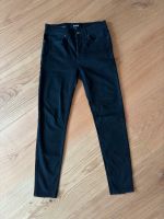 Tigha Jeans Robin Gr. 30/32 Schwarz wie neu Herren skinny Niedersachsen - Schwülper Vorschau