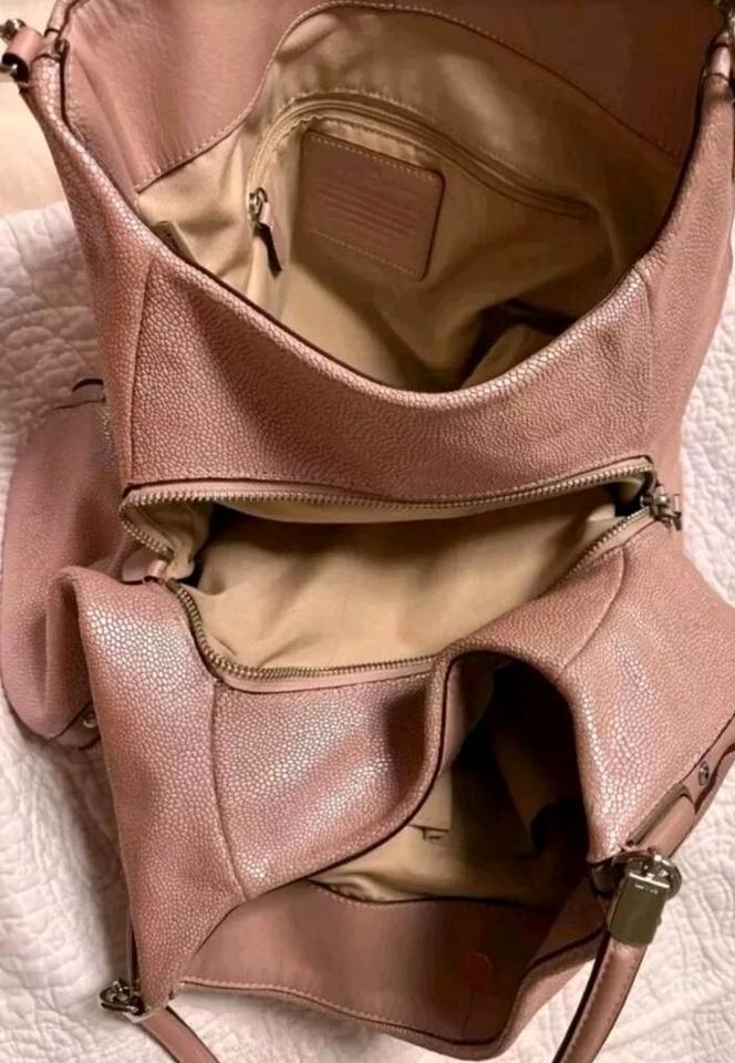 Coach Phoebe Madison Tuberose/Pink Pebble Leder Umhängetasche in Eschweiler