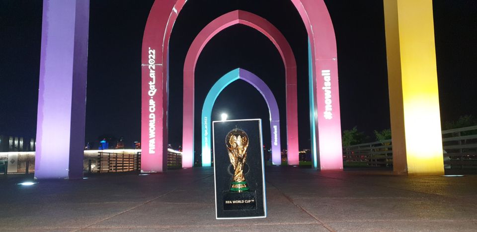 FIFA Luxuriöse WM Trophäenreplik - Offizielles Produkt in Bonn