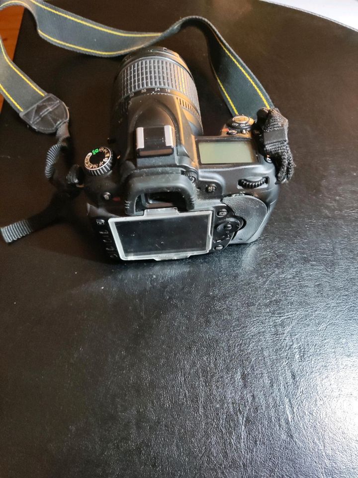 Nikon D90 + viel Zubehör in top Zustand in Hamburg