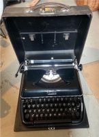 Alte Schreibmaschine „Erika“ mit Tragekoffer Bayern - Memmingen Vorschau