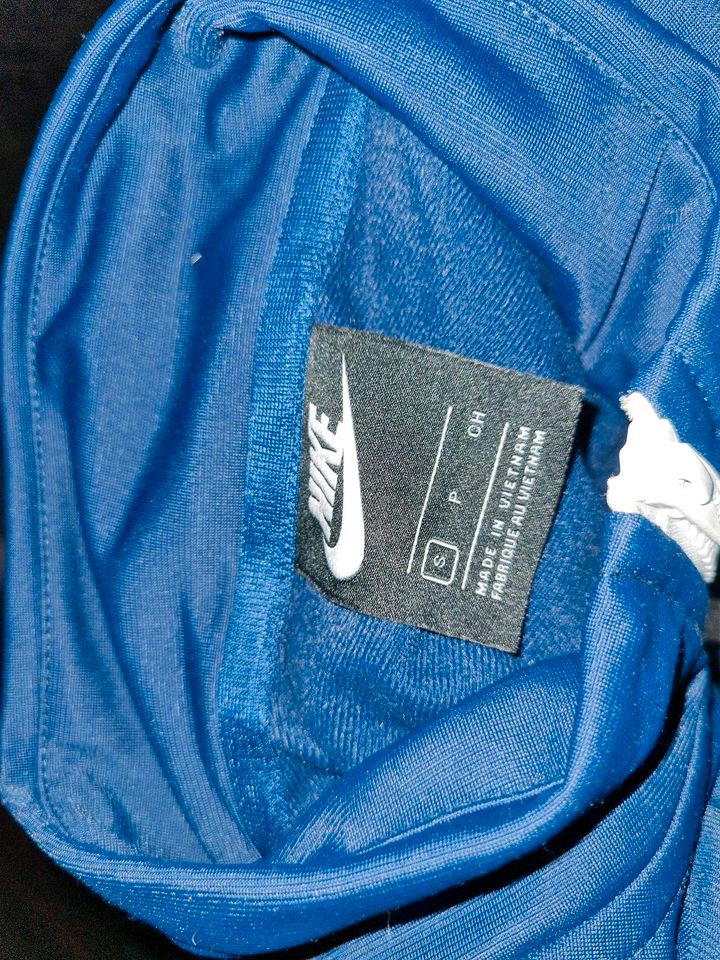 Nike Jogginganzug dunkelblau original in Berlin