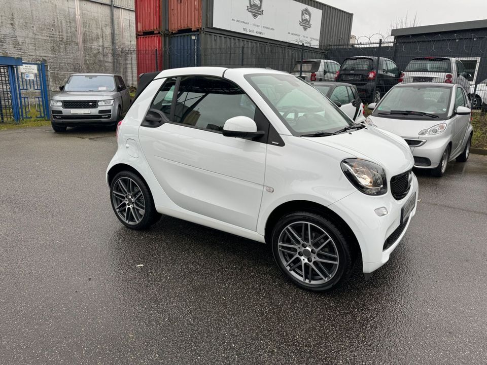 Smart ForTwo fortwo cabrio 66 kW BRABUS Sportpaket in Lübeck