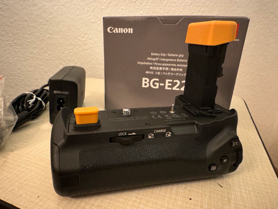 Canon BG-E22 - Batteriegriff Canon EOS R - Original Canon in Leipzig