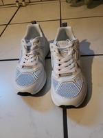 weiße Esprit sneaker Gr.40 Hessen - Marburg Vorschau