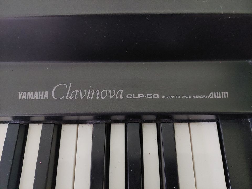 YAMAHA Clavinova CLP-50 inkl. Fußpedal & Ständer in Darmstadt