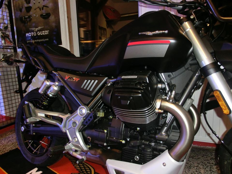 Moto Guzzi V 85 TT in Hankensbüttel