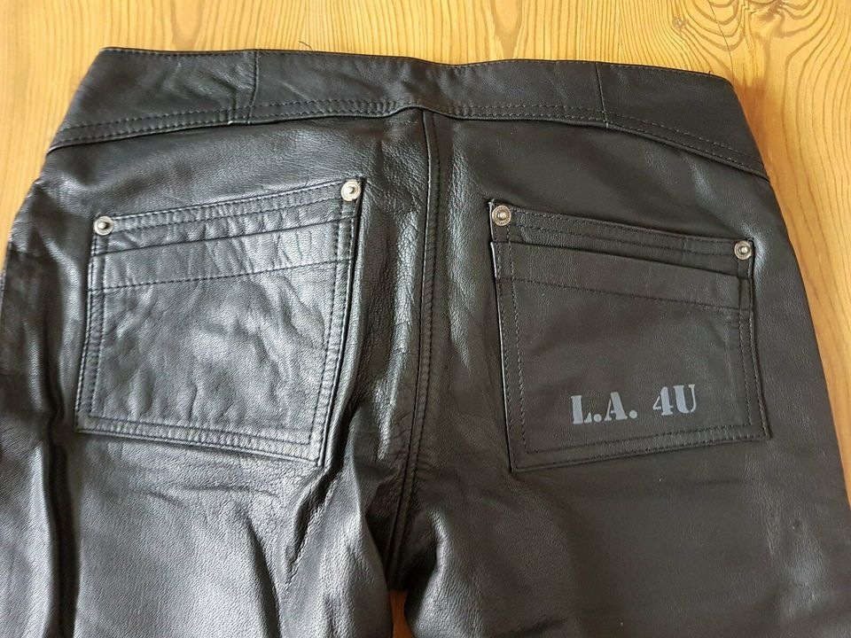 Louis Damenlederhose gr. 36 schwarz Top Zustand in Oberheldrungen