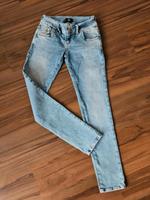Damen Jeans LTB Molly hellblau W 27 L 32 neuwertig Schleswig-Holstein - Glinde Vorschau
