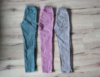 3x H&M Cordhose Cord Hose Tregging Jegging Gr. 140 Niedersachsen - Adendorf Vorschau