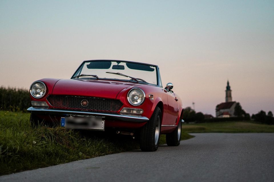 TOP FIAT 124 Spider Oldtimer Cabrio NOTE 1 Gutachten H Kennzeiche in Planegg