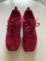 Pinke Nike Roshe Run Nordrhein-Westfalen - Kerpen Vorschau