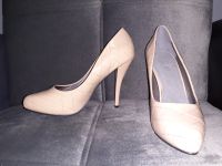 Beige Pumps in Gr. 38 Neuwertig! Niedersachsen - Diepenau Vorschau