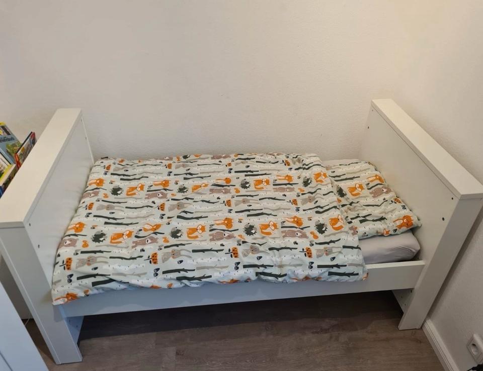 Kinderbett, Babybett mit abmontierbarem Gitter, Gitterbett in Mülheim (Ruhr)