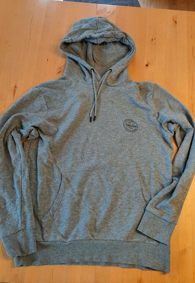 Leichter Hoodie von Jack & Jones in grau, Größe  M in Welver