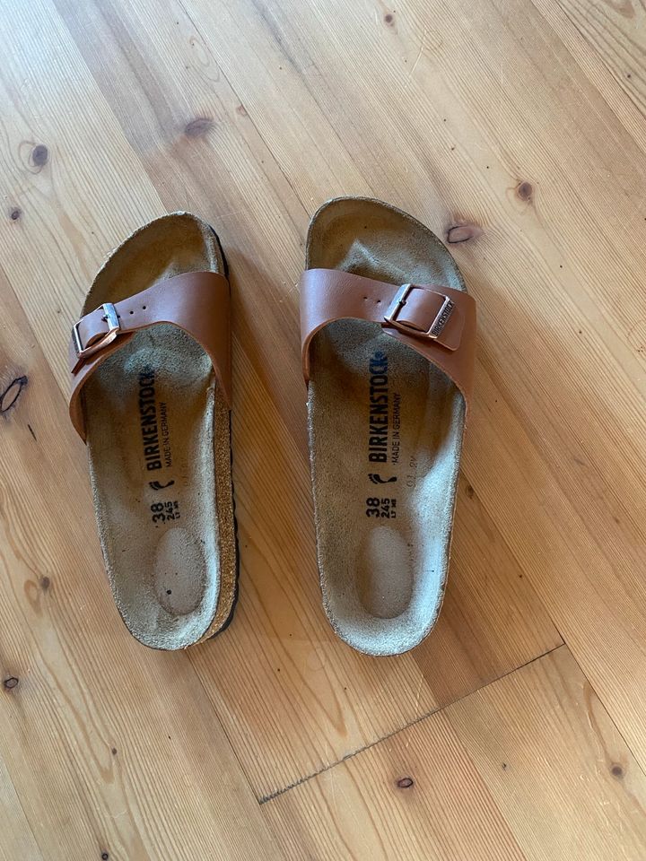 Birkenstock Größe 38 -NEU- in Deggendorf