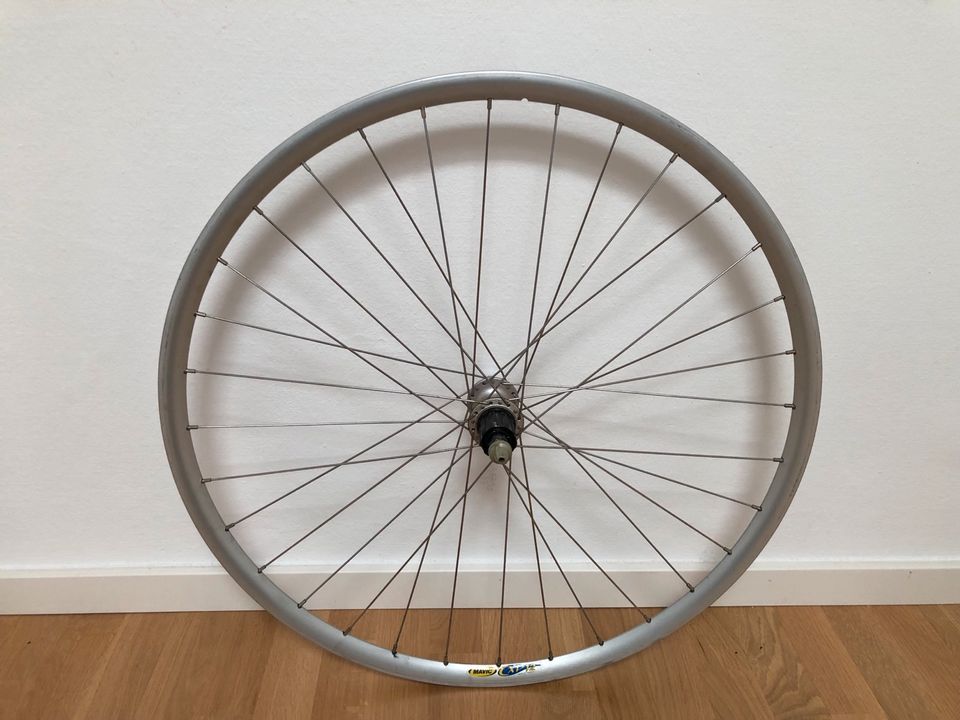 28“ Mavic CXP 12 Laufrad Hinterrad 8-Fach Shimano 105 in Berlin