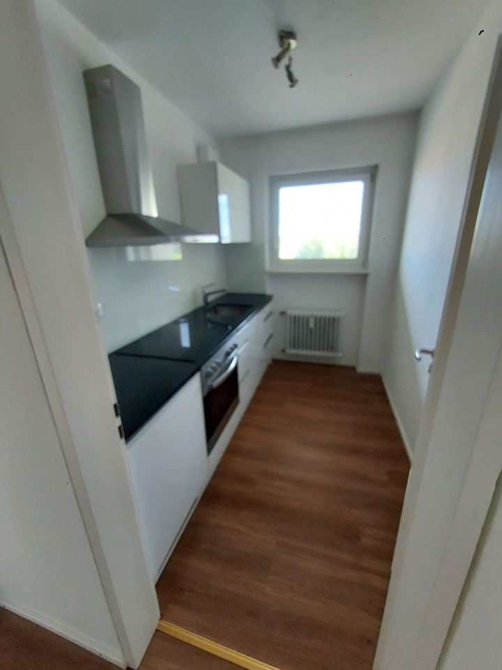 Vollständig renovierte 2-Raum-Wohnung mit Balkon in Lottstetten in Waldshut-Tiengen