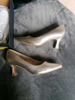 Neue Marco Tozzi Pumps, Größe 42, platin Nordrhein-Westfalen - Hamm Vorschau