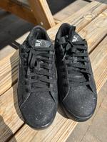 Puma Sneaker, Glitzer, schwarz Niedersachsen - Ostrhauderfehn Vorschau
