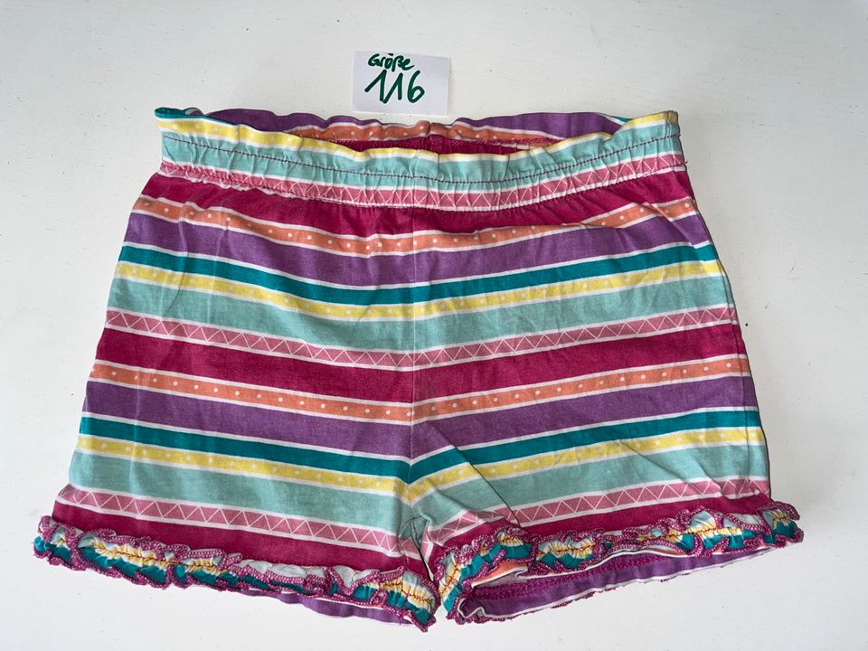 Kinderkleidung Größe 116 Shorts Topolino kurze Hose Sommer in Gieboldehausen