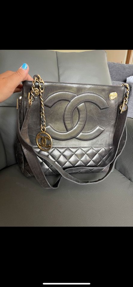 Chanel vintage shopper Tasche Handtasche in Hamburg