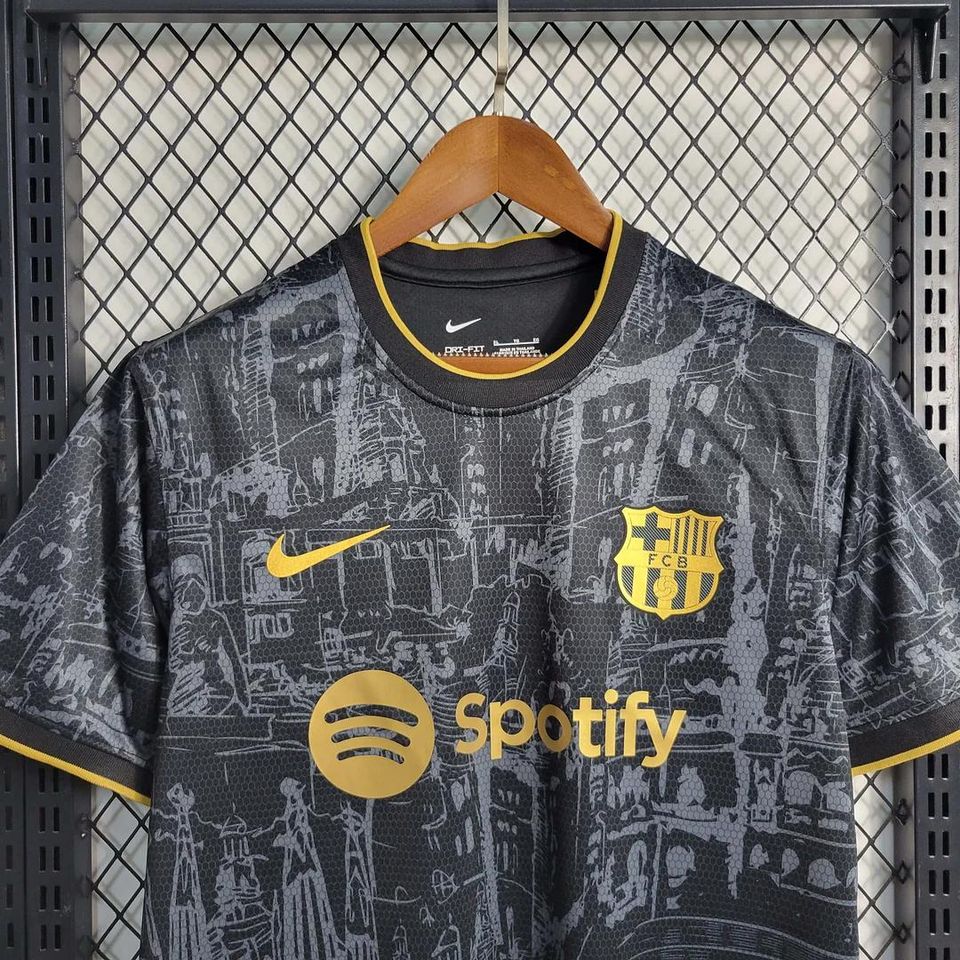 Fußballtrikot Barcelona Spezielle Edition Schwarz 2023/2024 in Berlin