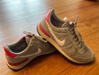 Nike Sneaker grau Pink 37,5 Nordrhein-Westfalen - Kaarst Vorschau