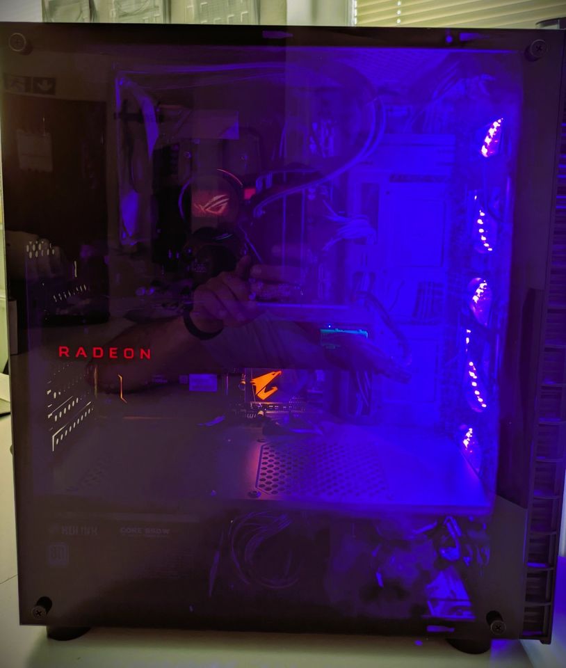 Gaming P.C AMD Ryzen™ 9 3900X , 32GB RAM, Radeon RX Vega 56® in Bad Vilbel