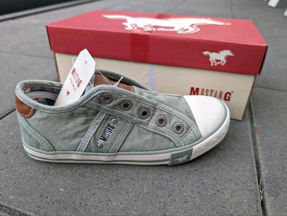 Mustang Kinderschuh/Slipper - Neu - Gr. 30 in Dortmund