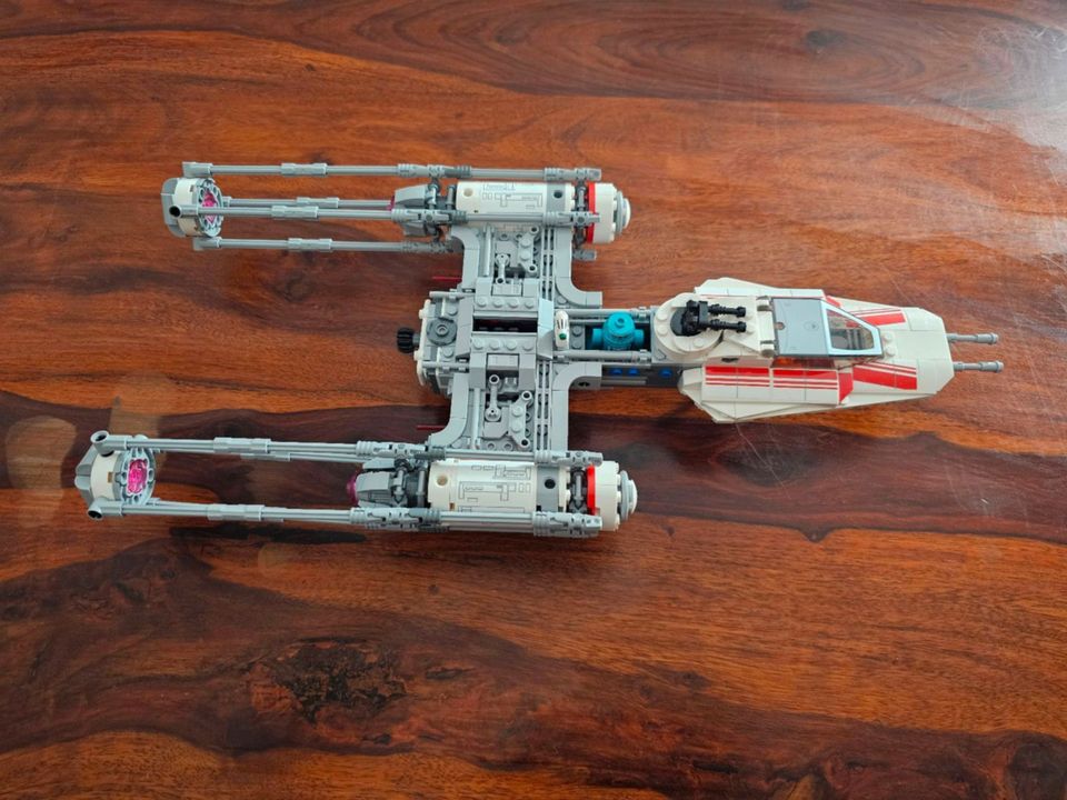 LEGO Star Wars - Y-Wing /Y-Flügler in Willich