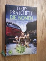 Terry Pratchett: Die Nomen, kpl. Trilogie in einem Band Berlin - Pankow Vorschau