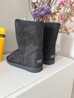 UGG Stiefel Schuhe Größe 36 NEU Duisburg - Duisburg-Mitte Vorschau