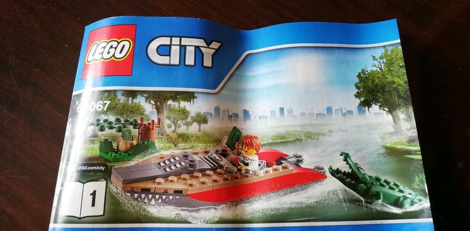 Lego City 60067 Speedboot Krokodil Bankräuber in Osterzell