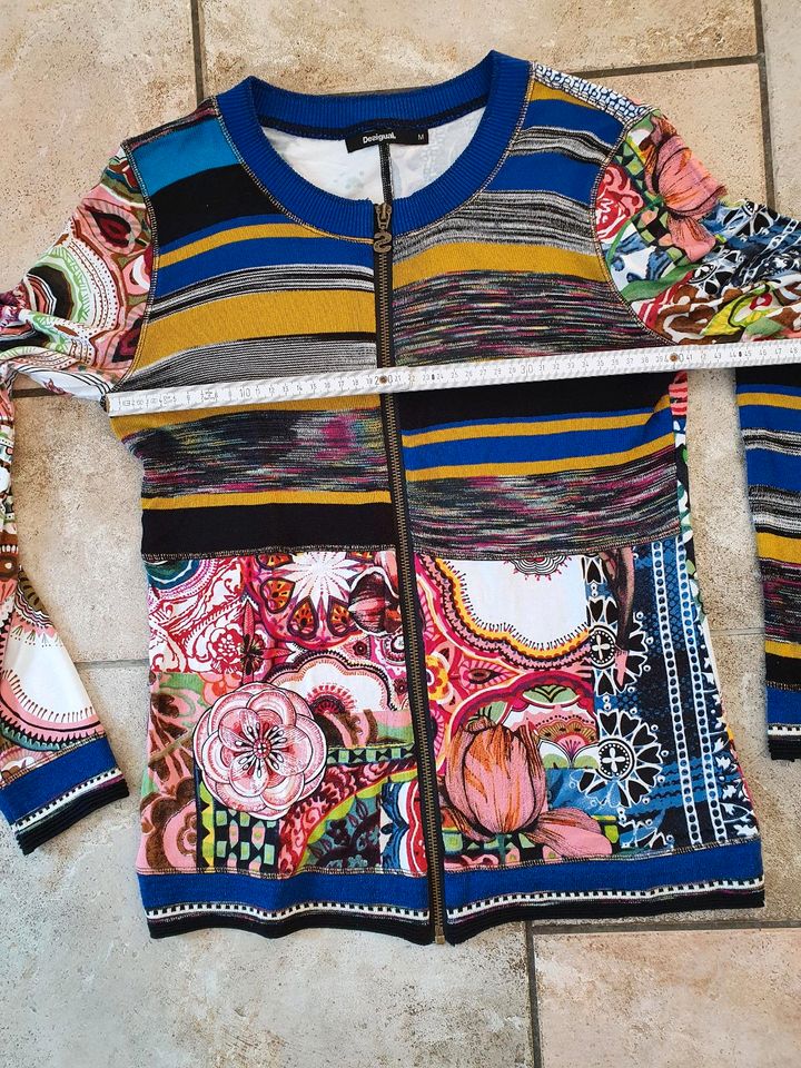 Desigual Strickjacke Gr M 36 38 40 Pullover in Düsseldorf