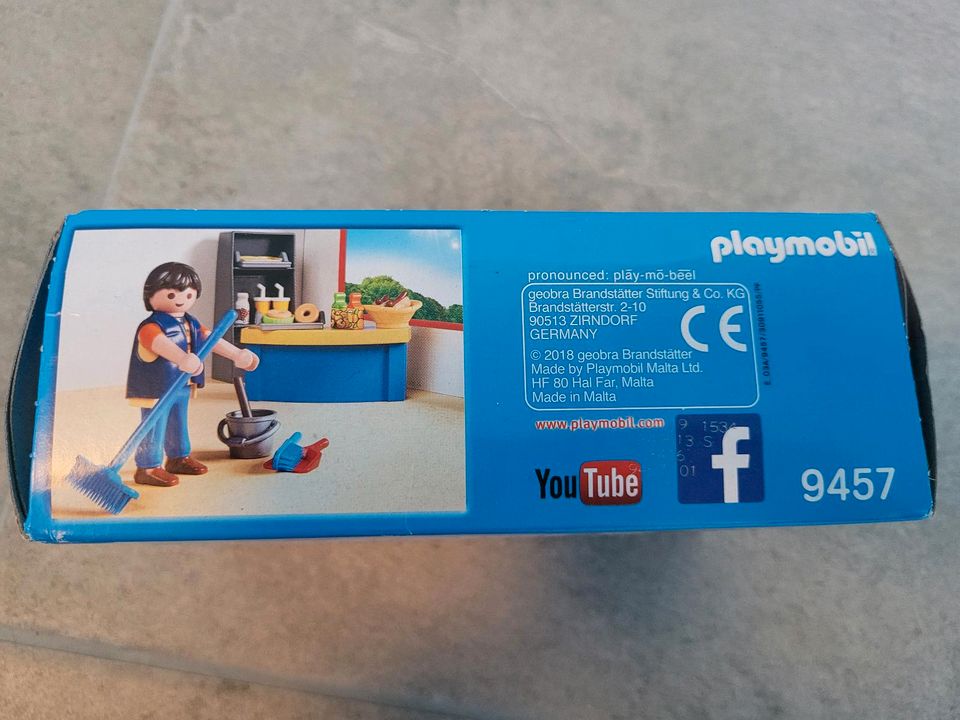 Playmobil City Life 9457- Hausmeister mit Kiosk in Volkmarsen