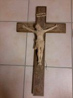 antikes Holzkreuz mit Jesus und schnitzereien Bayern - Lengenwang Vorschau