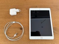 Apple Ipad 32GB Cellular & Wifi Silber / Weiß ++ Wie Neu ++ Bayern - Neuendettelsau Vorschau