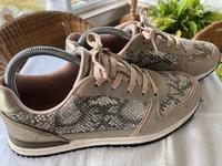 Sneakers neu Größe 39 beige Bayern - Dietenhofen Vorschau