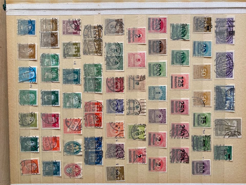 Briefmarken Deutsches Reich  Briefmarkenalbum in Göttingen