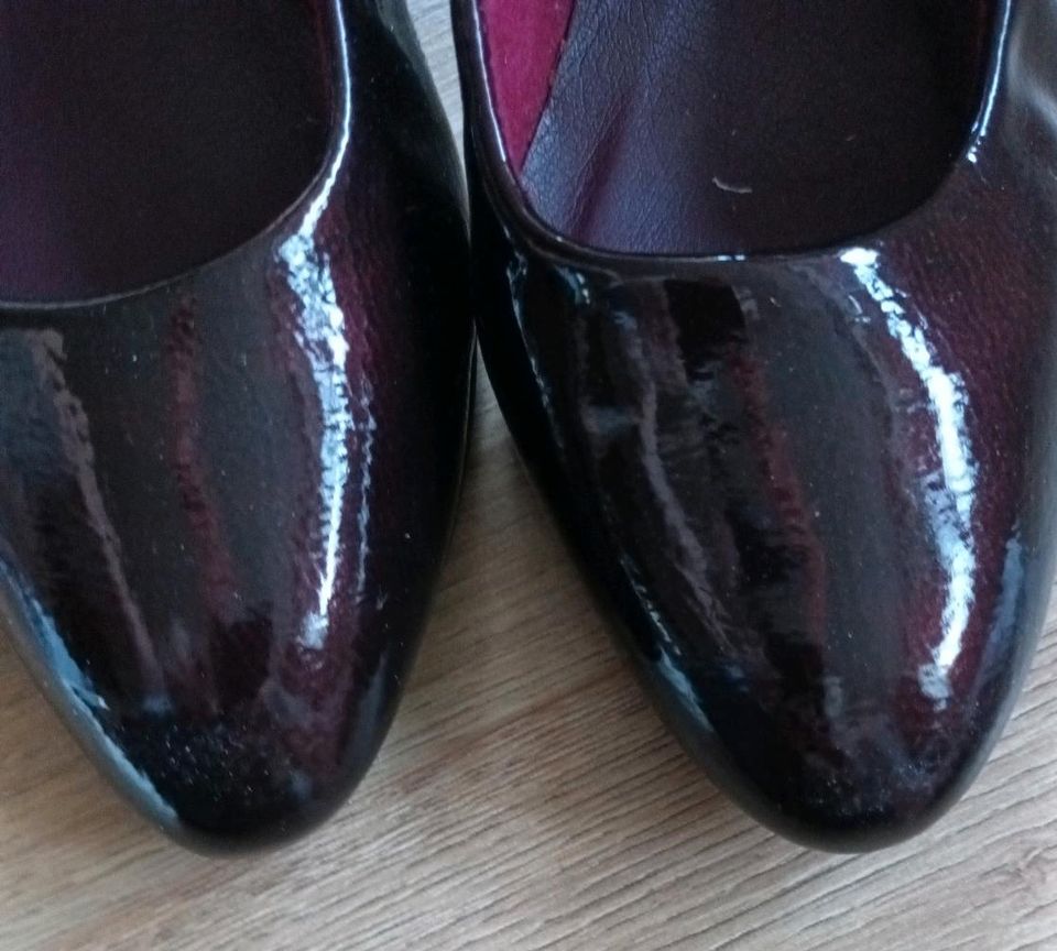 High Heels Pumps Größe 41 rot bordeaux Lack 9cm 9,5cm hoch NEU in Hamburg